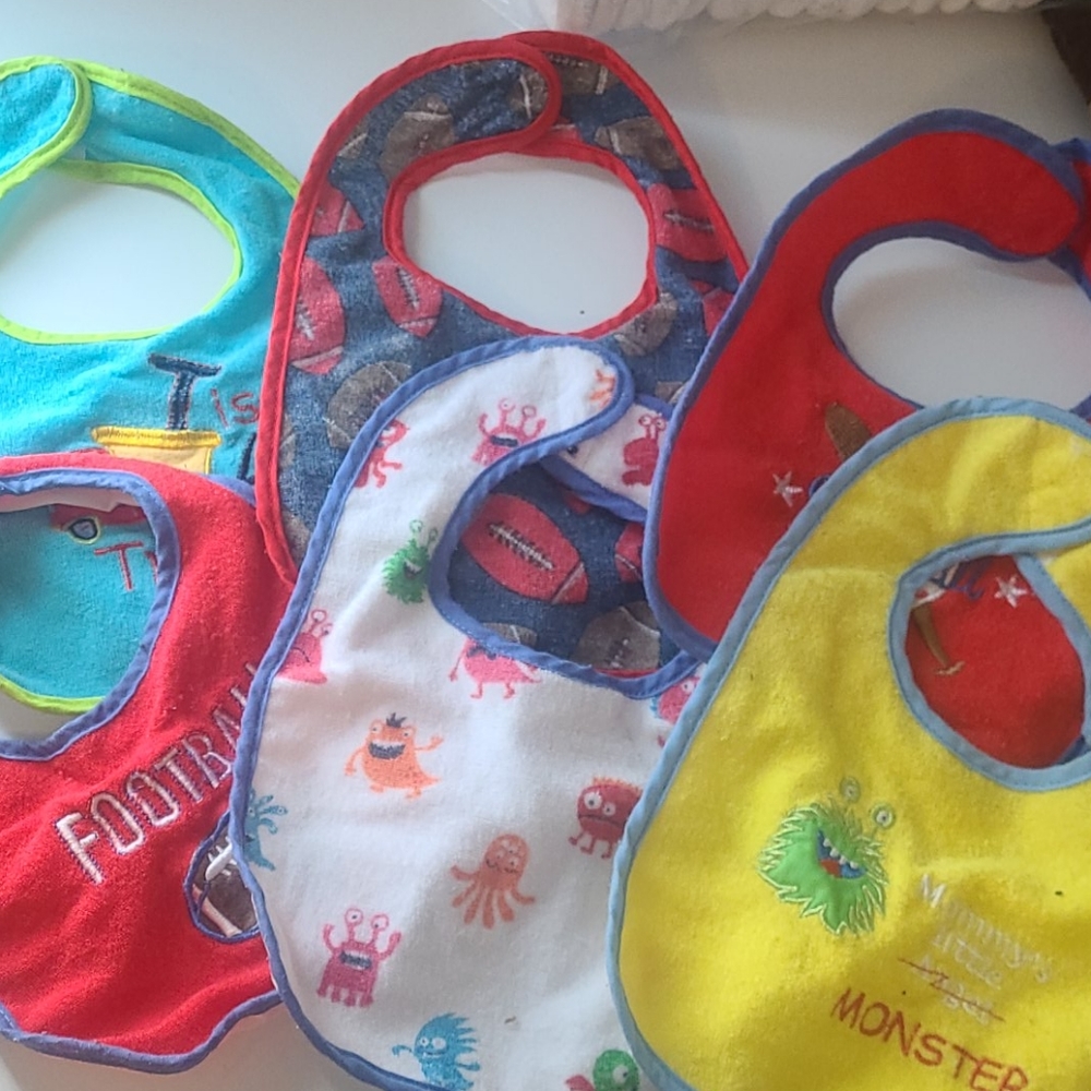6 boys bibs